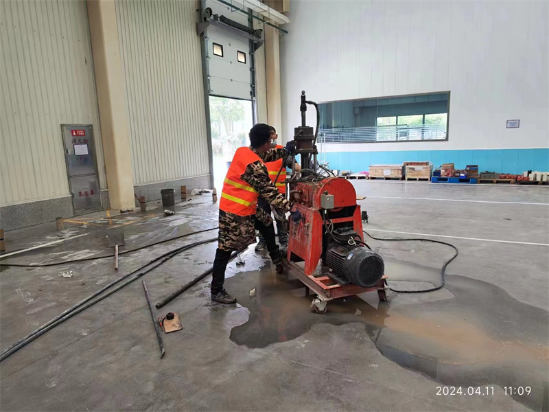 德城厂房地面下沉塌陷注浆加固施工